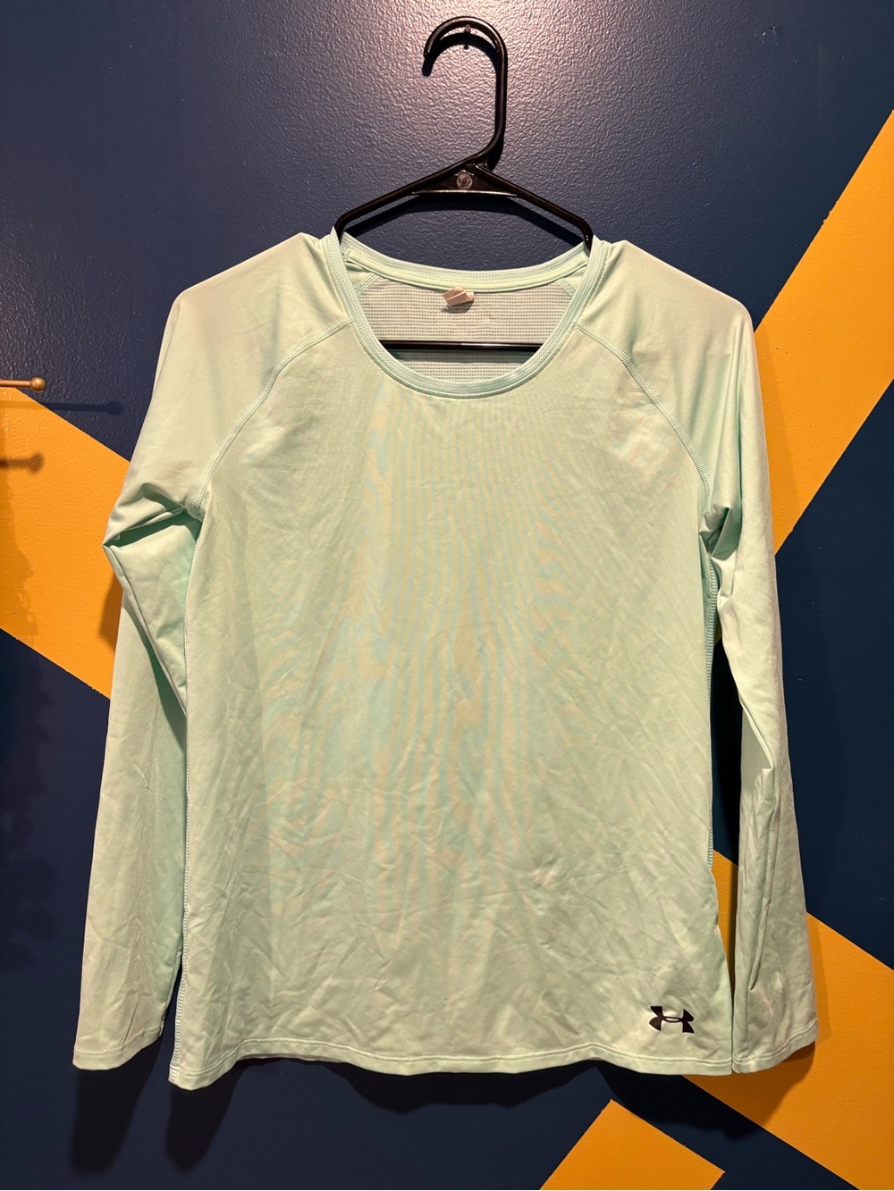 Under Armour Mint Green Crew Neck Long Sleeve Tee EUC
